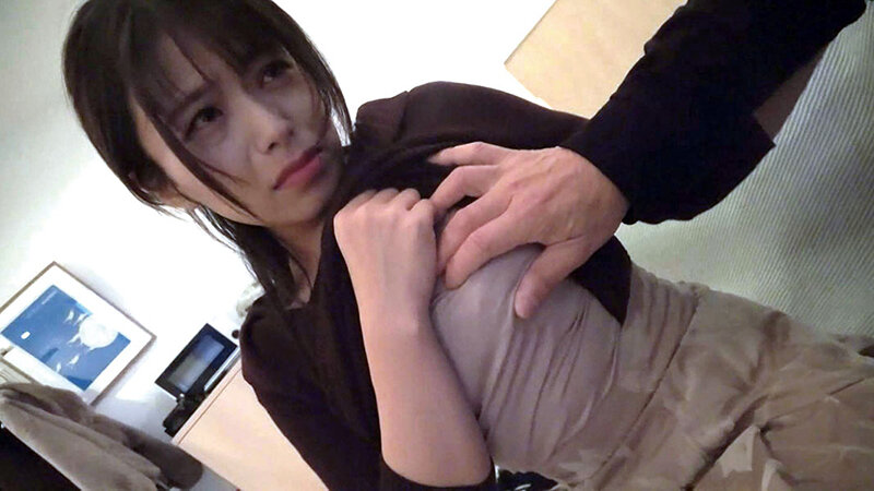 「【人妻・主婦】セックスレス妻が貸別荘で乱交不倫旅行！欲求不満人妻の濃密プレイ」のサンプル画像5枚目