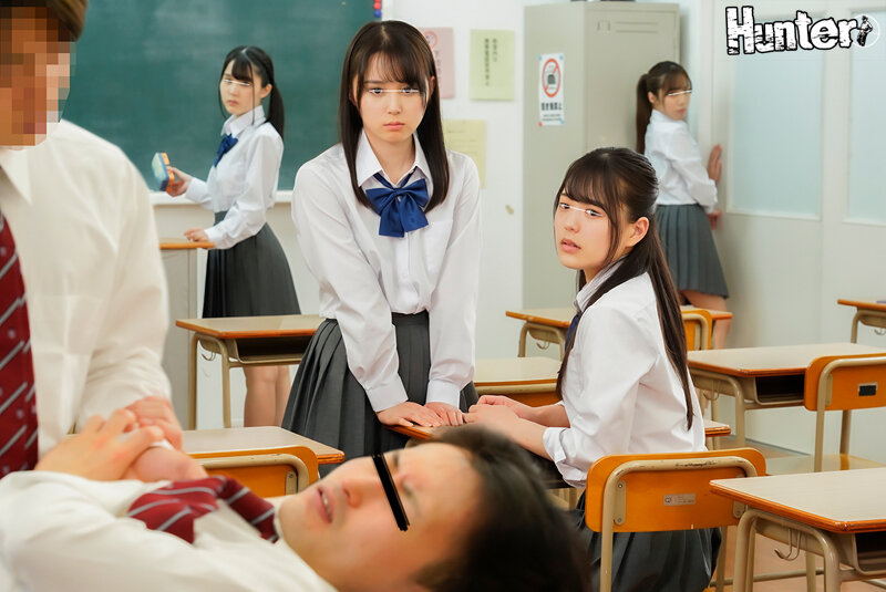 「【女子校生】イジメられっ子同士の濃厚セックス！学生服姿で騎乗位中出しする禁断の放課後」のサムネイル