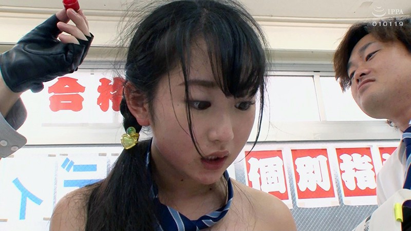 「ひなちゃんの美少女女子校生デビュー作!スレンダー美女の初々しい姿を完全収録」のサンプル画像3枚目