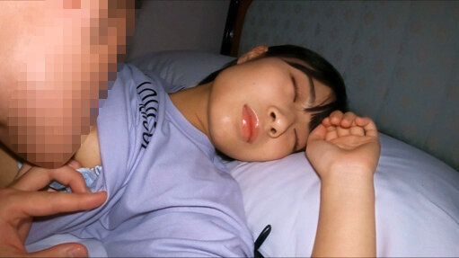 「【素人JK】美少女女子校生の部活合宿で3P体験!流出映像で話題の秘密の夜事情」のサンプル画像10枚目