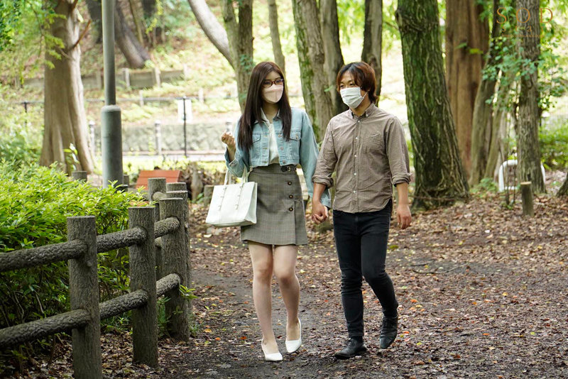 「【神木麗】巨乳OLの完璧エロボディでパイズリご奉仕！童貞を優しく筆おろしする濃密セックス」のサンプル画像3枚目