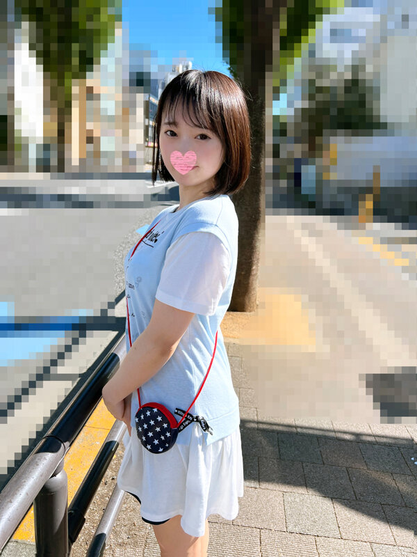 「【素人ロリ系】小柄でパイパン微乳な女の子2人に禁断イタズラ中出し！161分の秘蔵映像」のサムネイル