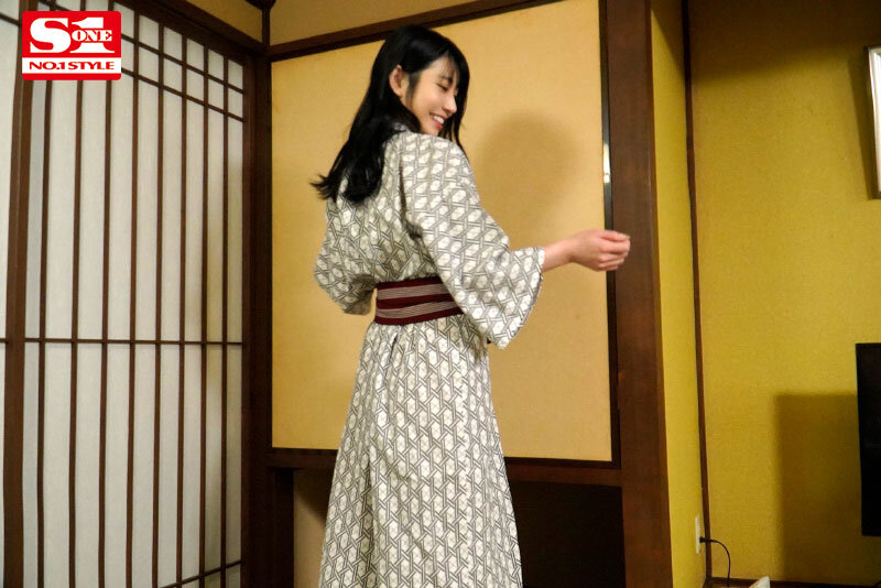 「河北彩花のフェラ&濃厚キスがエロい!スレンダー美女と温泉で密着セックス」のサンプル画像8枚目