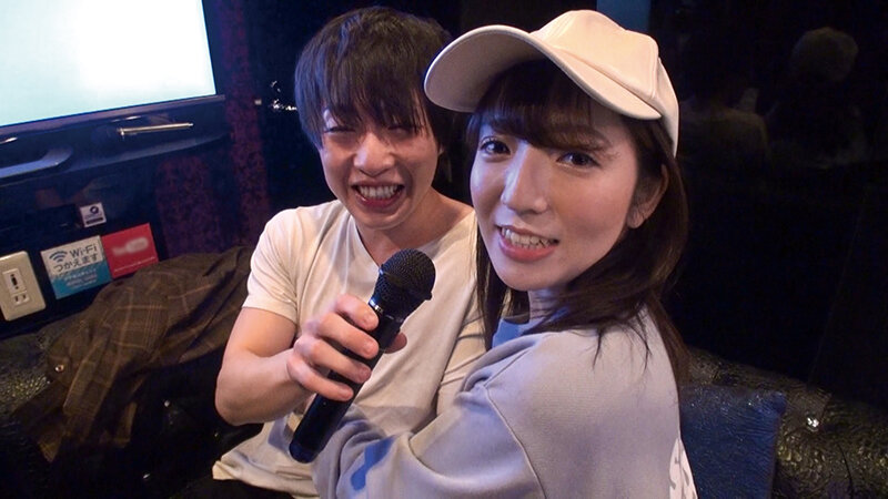 「【素人美少女】美乳ふわふわ娘と3P・4Pカラオケセクパで中出し三昧！色白美少女との過激パーティー」のサンプル画像4枚目