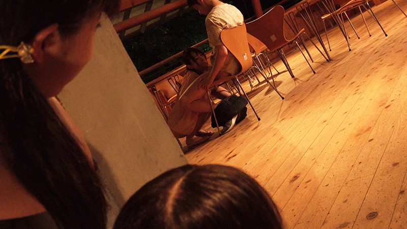 「【ミニ系・微乳美少女】野外露出キャンプで乱交体験!夏の開放的なお漏らしプレイ全記録」のサンプル画像8枚目