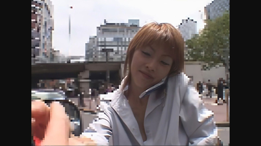 「【桜田さくら】大都会で魅せる過激露出プレイ！野外羞恥の興奮体験【露出系AV】」のサンプル画像11枚目