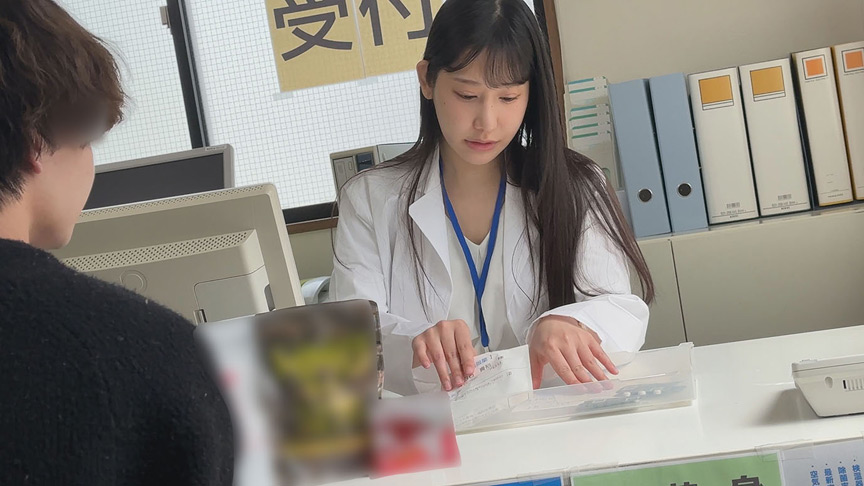 「【素人】薬局店員4名の衝撃プライベート映像！過激すぎる秘密の行為が流出【中央区】」のサンプル画像3枚目