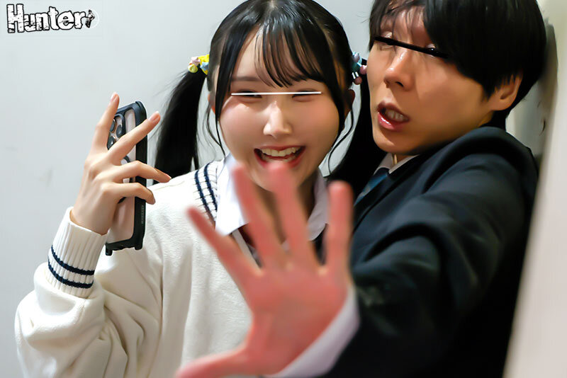 「ビッチな女子校生が学生服で騎乗位&バックで誘惑する放課後エッチ動画」のサンプル画像6枚目