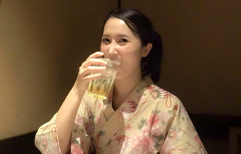 「宮野桜の美乳ハメ撮り温泉旅行！ノーブラ誘惑で中出しされる濃密映像」のサンプル画像7枚目